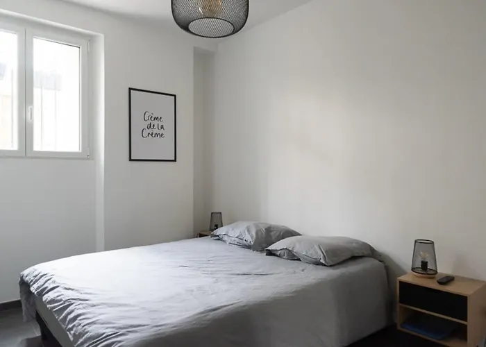 Spacious And Comfortable Apartment In Paris 17Th